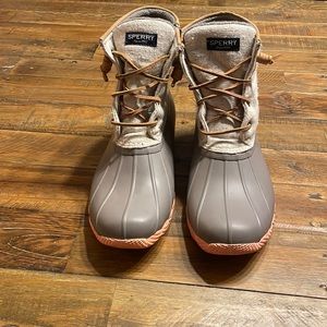 Sperry boots 🥾